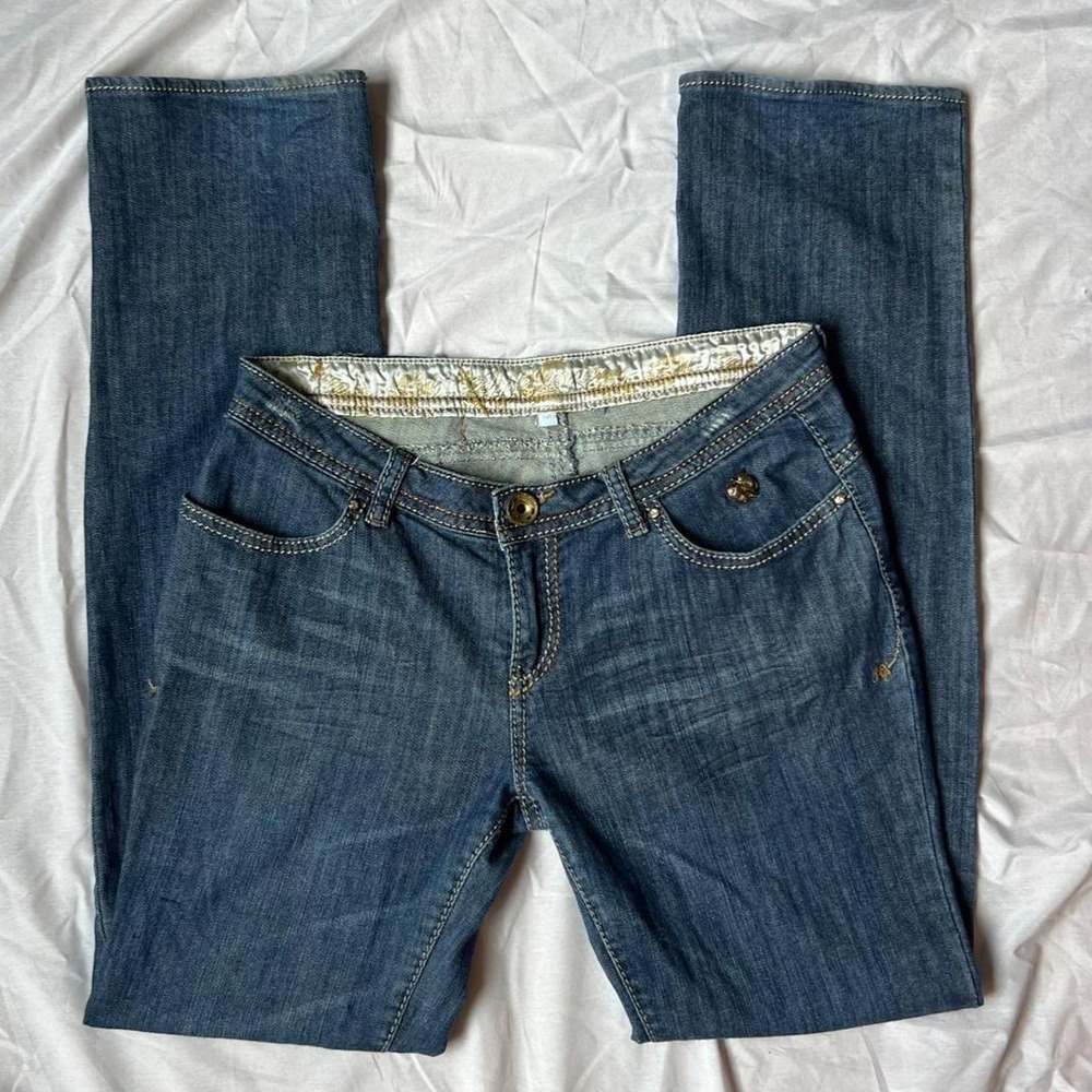 Apple Bottom Low Rise Gold Embroidered Pocket Jeans - Picture 3 of 8